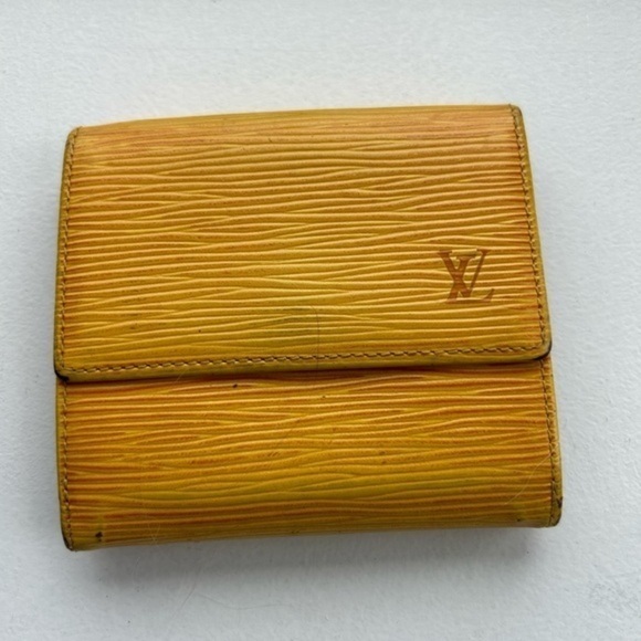 LV💛Épi Double Snap Wallet - Picture 3 of 10